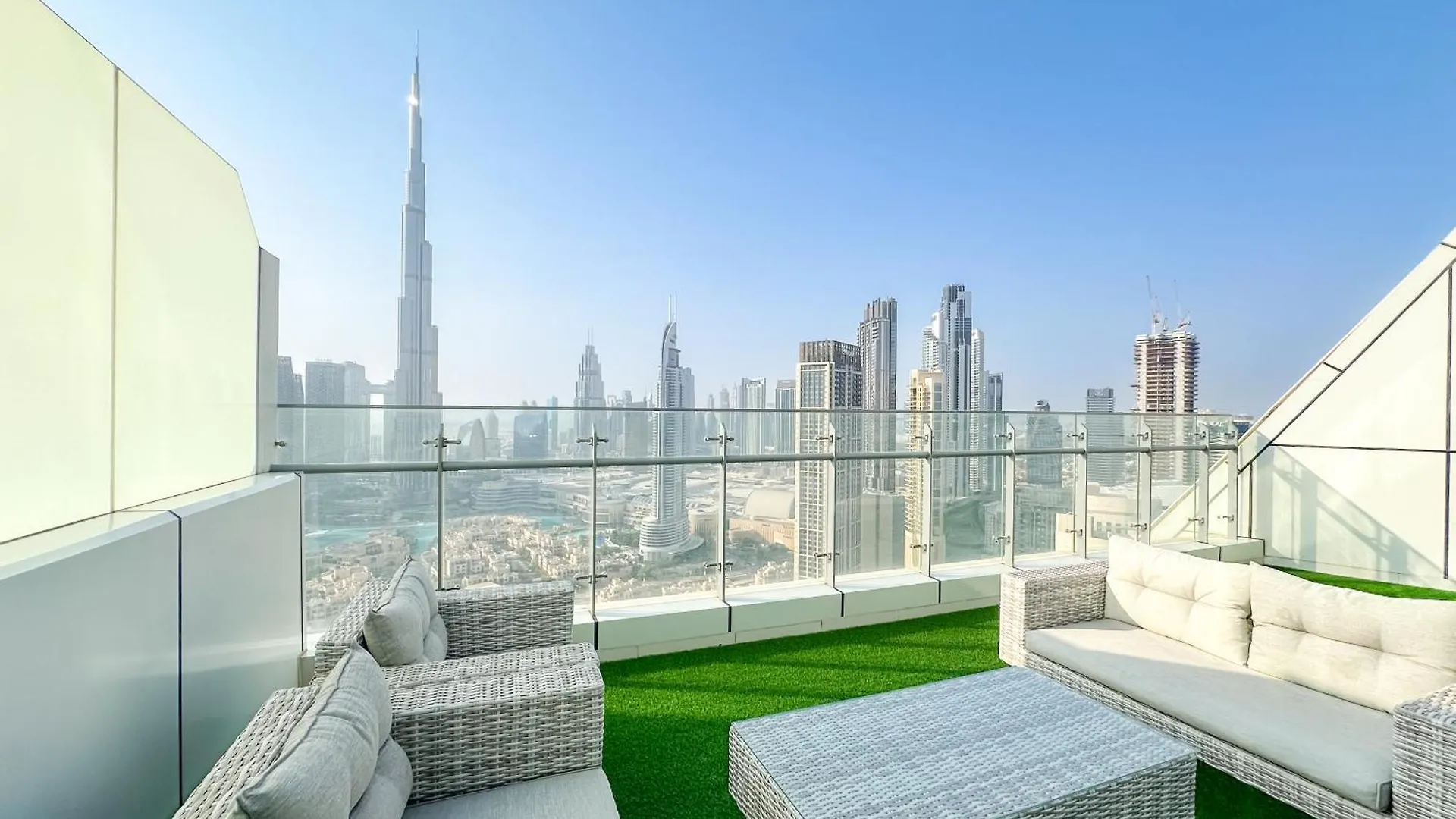 Panoramic Burj Khalifa View Luxury 1Br Penthouse Apartment Dubai 0*,  United Arab Emirates